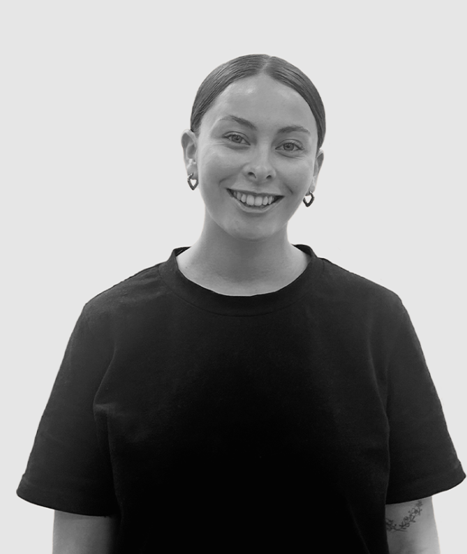 Isabella Photo 1 Web